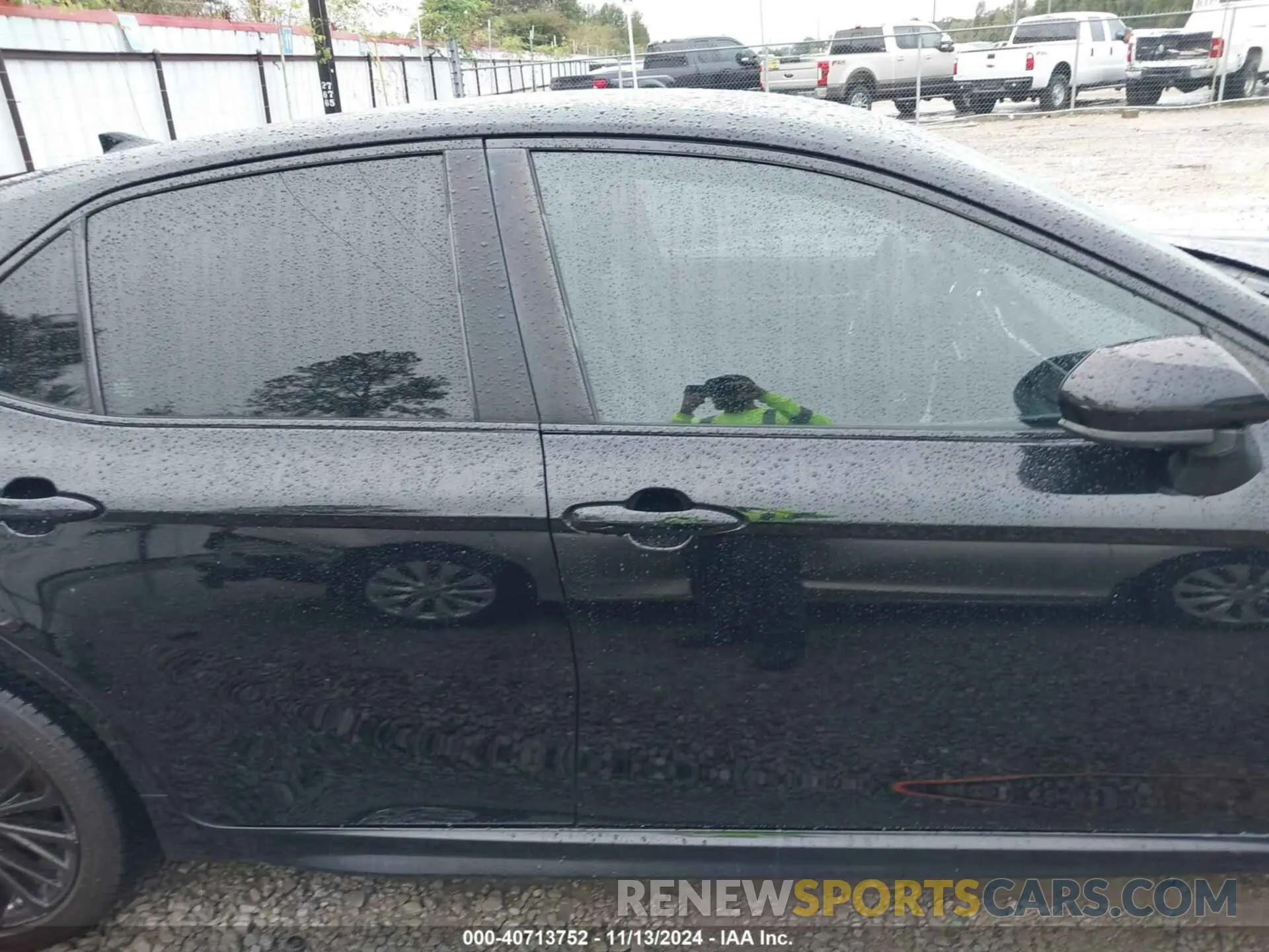 14 Photograph of a damaged car 4T1B11HK9KU250068 TOYOTA CAMRY 2019