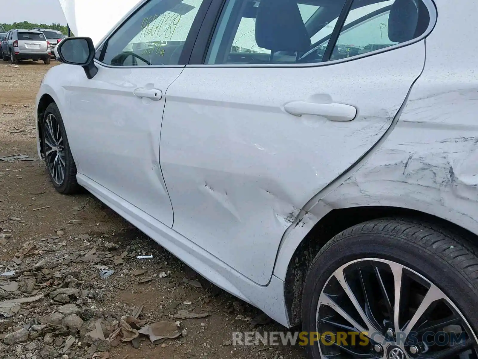 9 Photograph of a damaged car 4T1B11HK9KU250295 TOYOTA CAMRY 2019