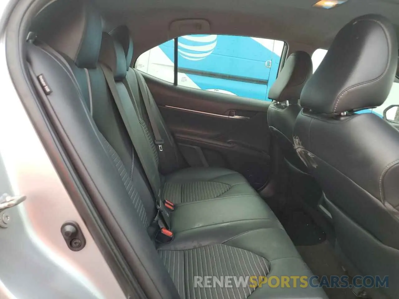 10 Photograph of a damaged car 4T1B11HK9KU254749 TOYOTA CAMRY 2019