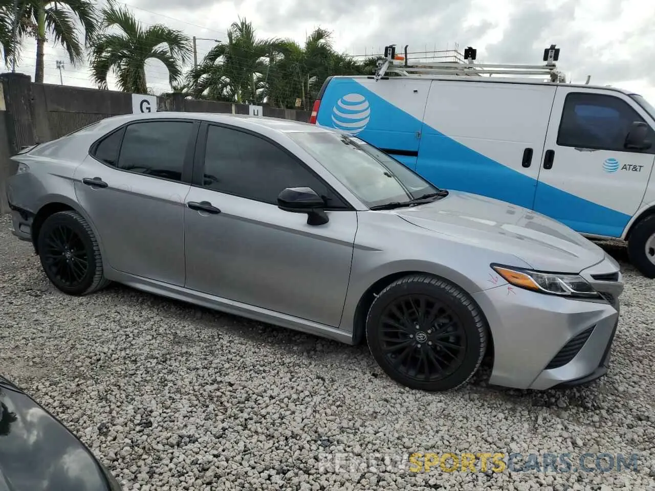 4 Photograph of a damaged car 4T1B11HK9KU254749 TOYOTA CAMRY 2019