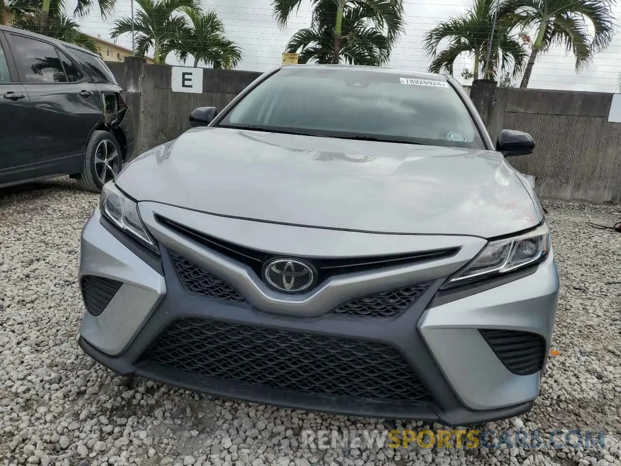5 Photograph of a damaged car 4T1B11HK9KU254749 TOYOTA CAMRY 2019