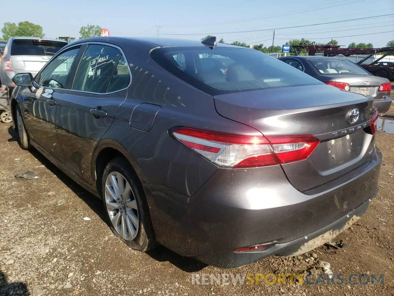 3 Photograph of a damaged car 4T1B11HK9KU257568 TOYOTA CAMRY 2019