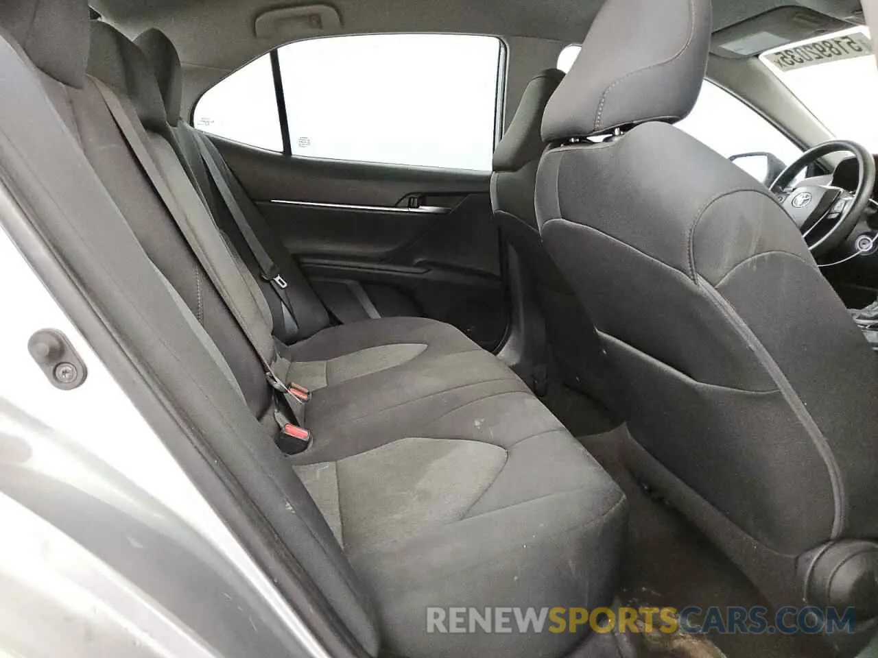 10 Photograph of a damaged car 4T1B11HK9KU258655 TOYOTA CAMRY 2019
