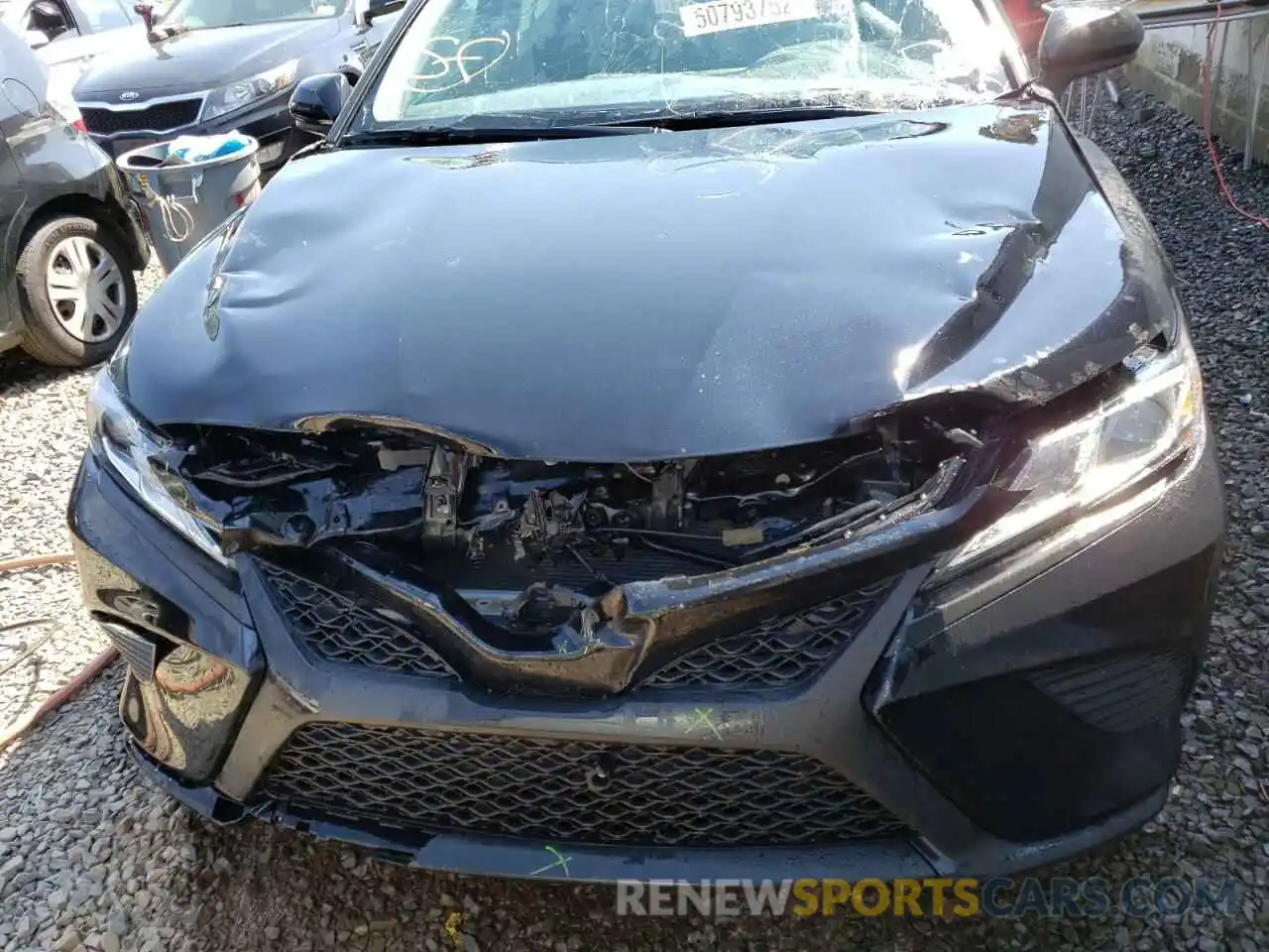 9 Photograph of a damaged car 4T1B11HK9KU260387 TOYOTA CAMRY 2019