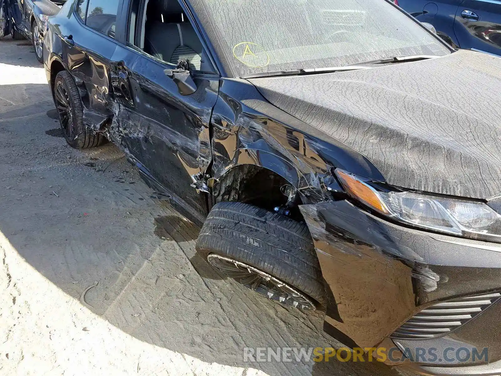 9 Photograph of a damaged car 4T1B11HK9KU264908 TOYOTA CAMRY 2019