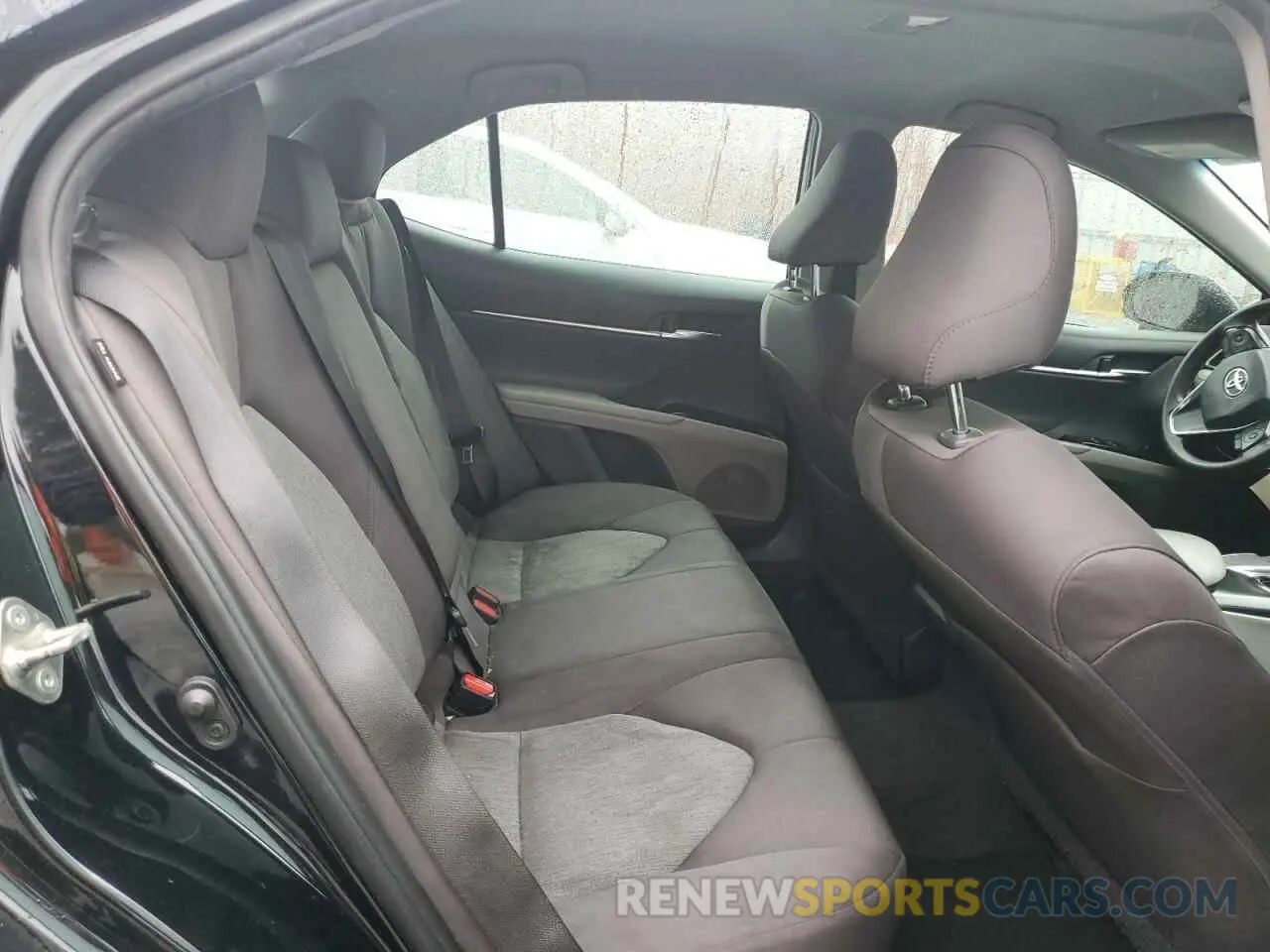 10 Photograph of a damaged car 4T1B11HK9KU265153 TOYOTA CAMRY 2019