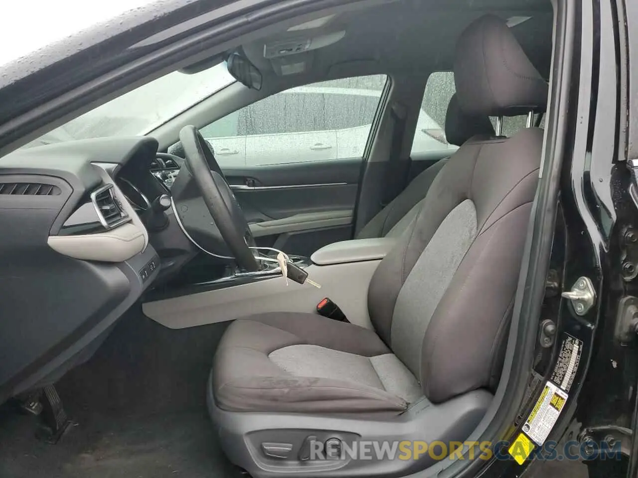 7 Photograph of a damaged car 4T1B11HK9KU265153 TOYOTA CAMRY 2019