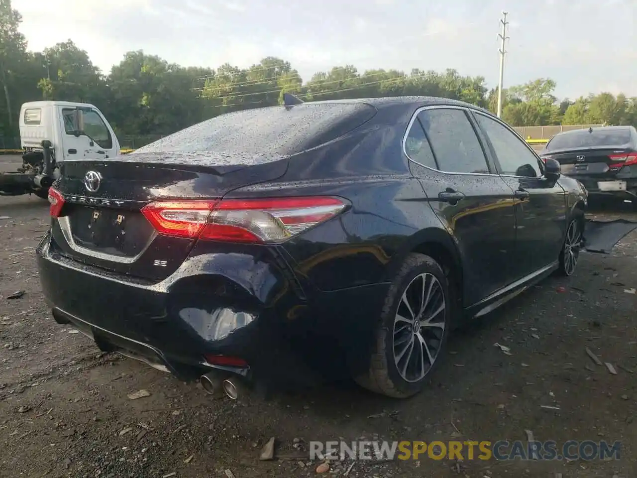 4 Photograph of a damaged car 4T1B11HK9KU265587 TOYOTA CAMRY 2019