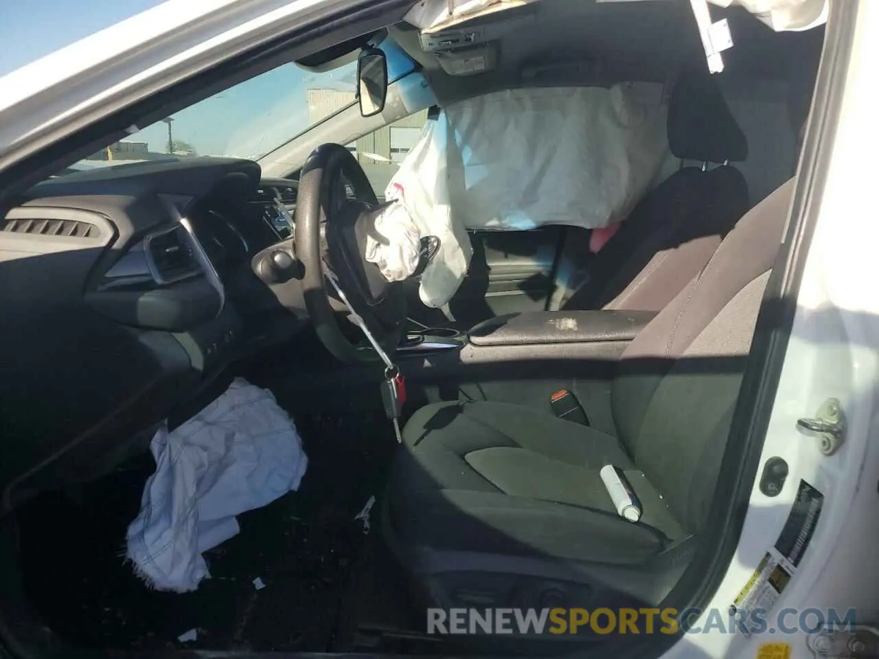 7 Photograph of a damaged car 4T1B11HK9KU267193 TOYOTA CAMRY 2019