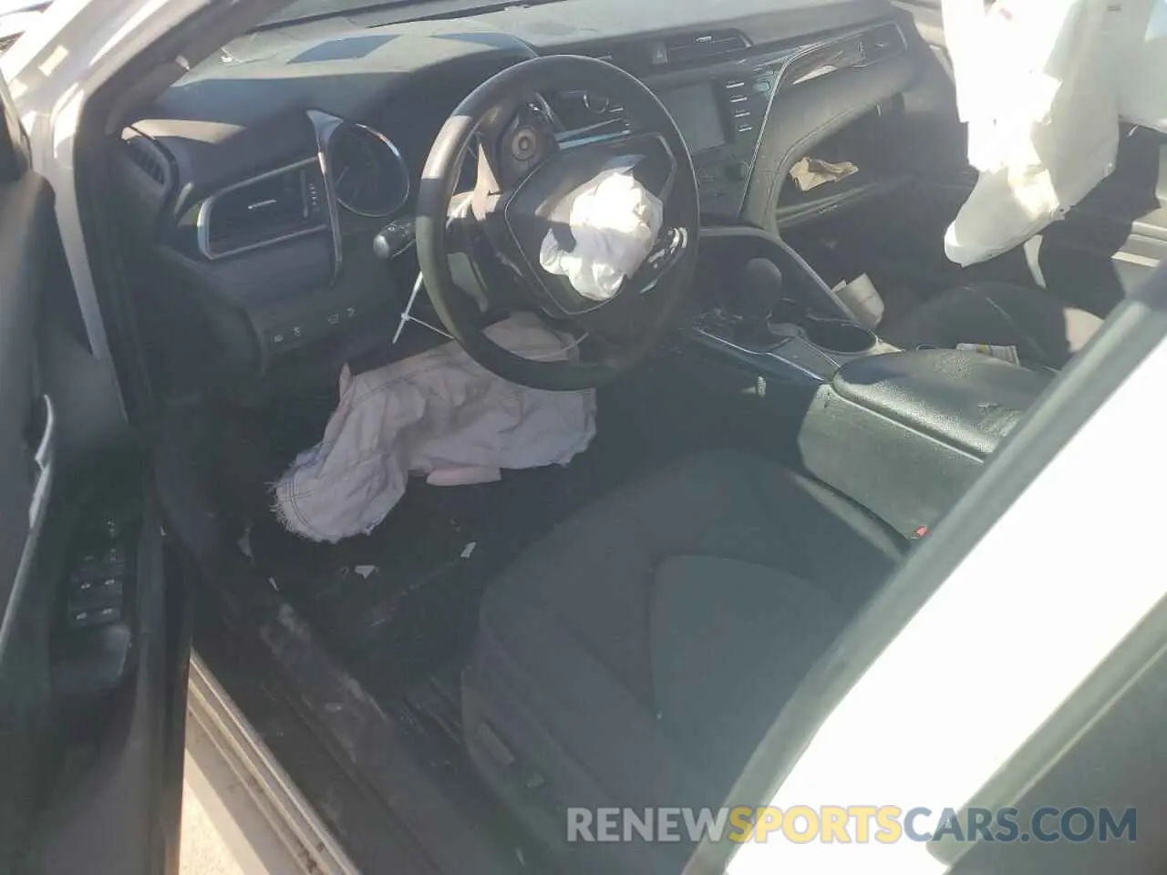 8 Photograph of a damaged car 4T1B11HK9KU267193 TOYOTA CAMRY 2019