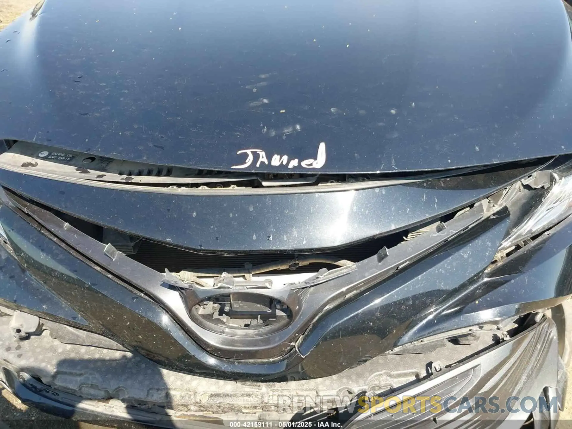 10 Photograph of a damaged car 4T1B11HK9KU268294 TOYOTA CAMRY 2019