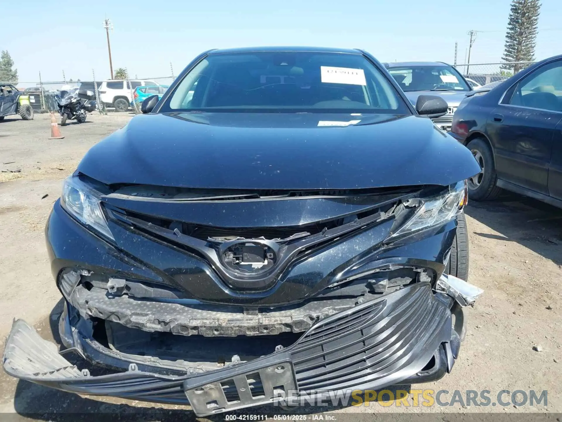 12 Photograph of a damaged car 4T1B11HK9KU268294 TOYOTA CAMRY 2019