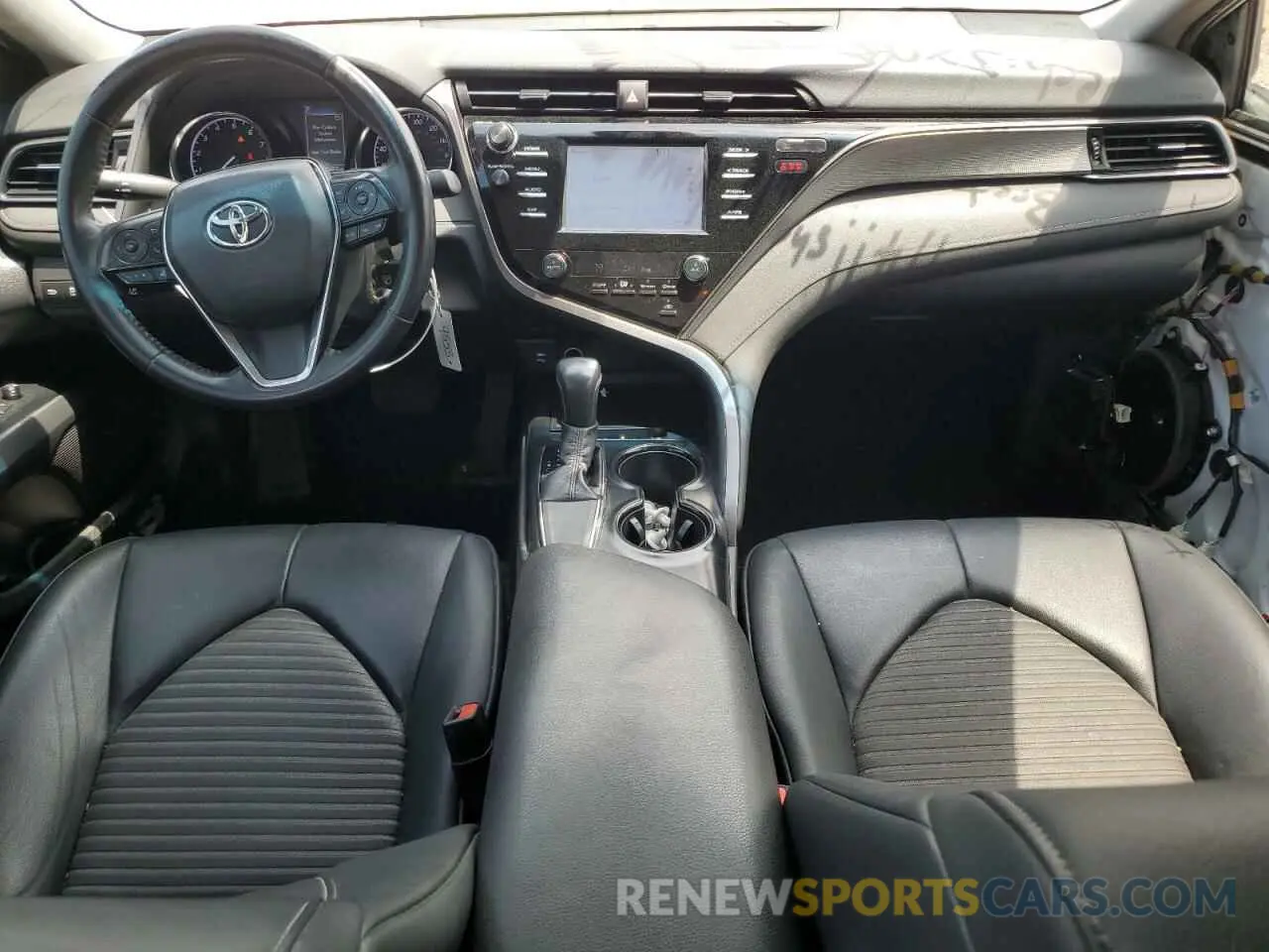 8 Photograph of a damaged car 4T1B11HK9KU269042 TOYOTA CAMRY 2019
