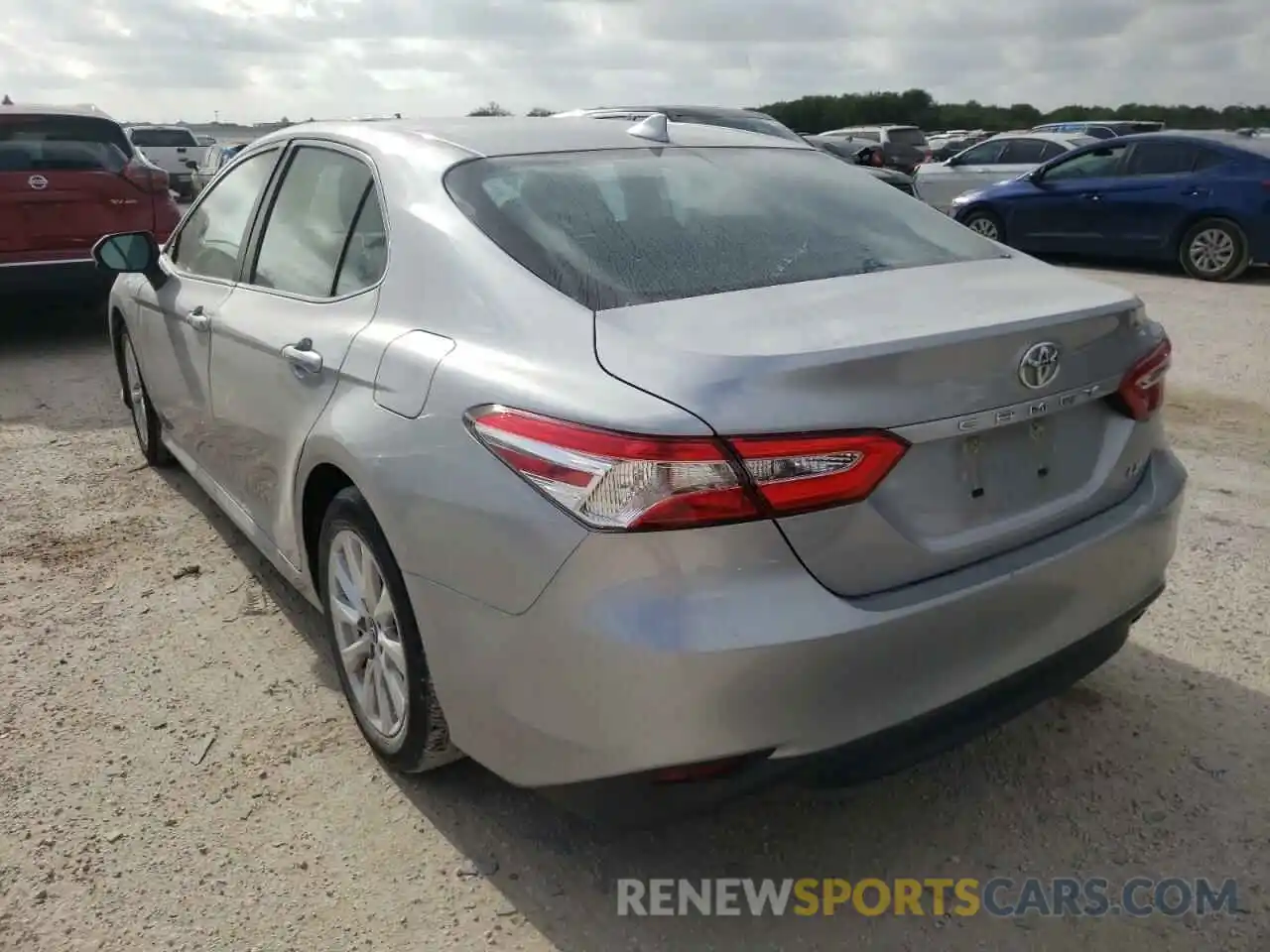 3 Photograph of a damaged car 4T1B11HK9KU269168 TOYOTA CAMRY 2019