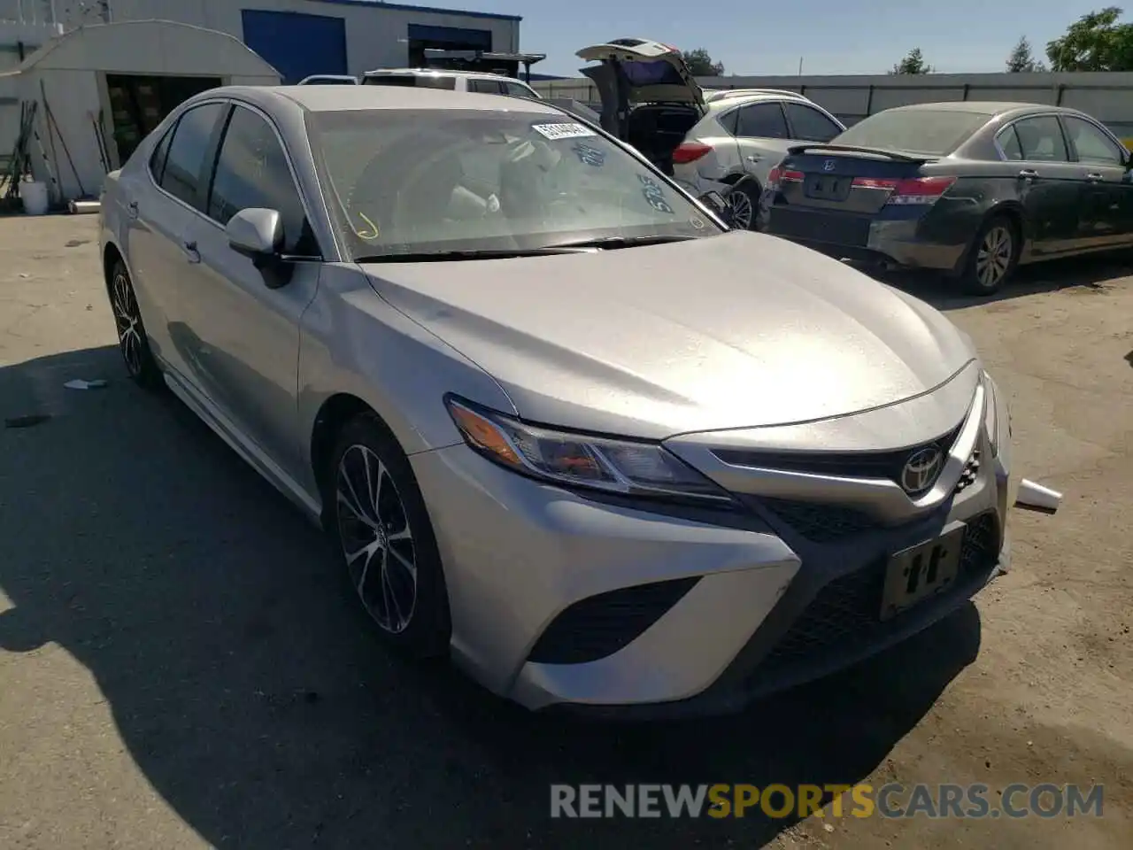 1 Photograph of a damaged car 4T1B11HK9KU270305 TOYOTA CAMRY 2019