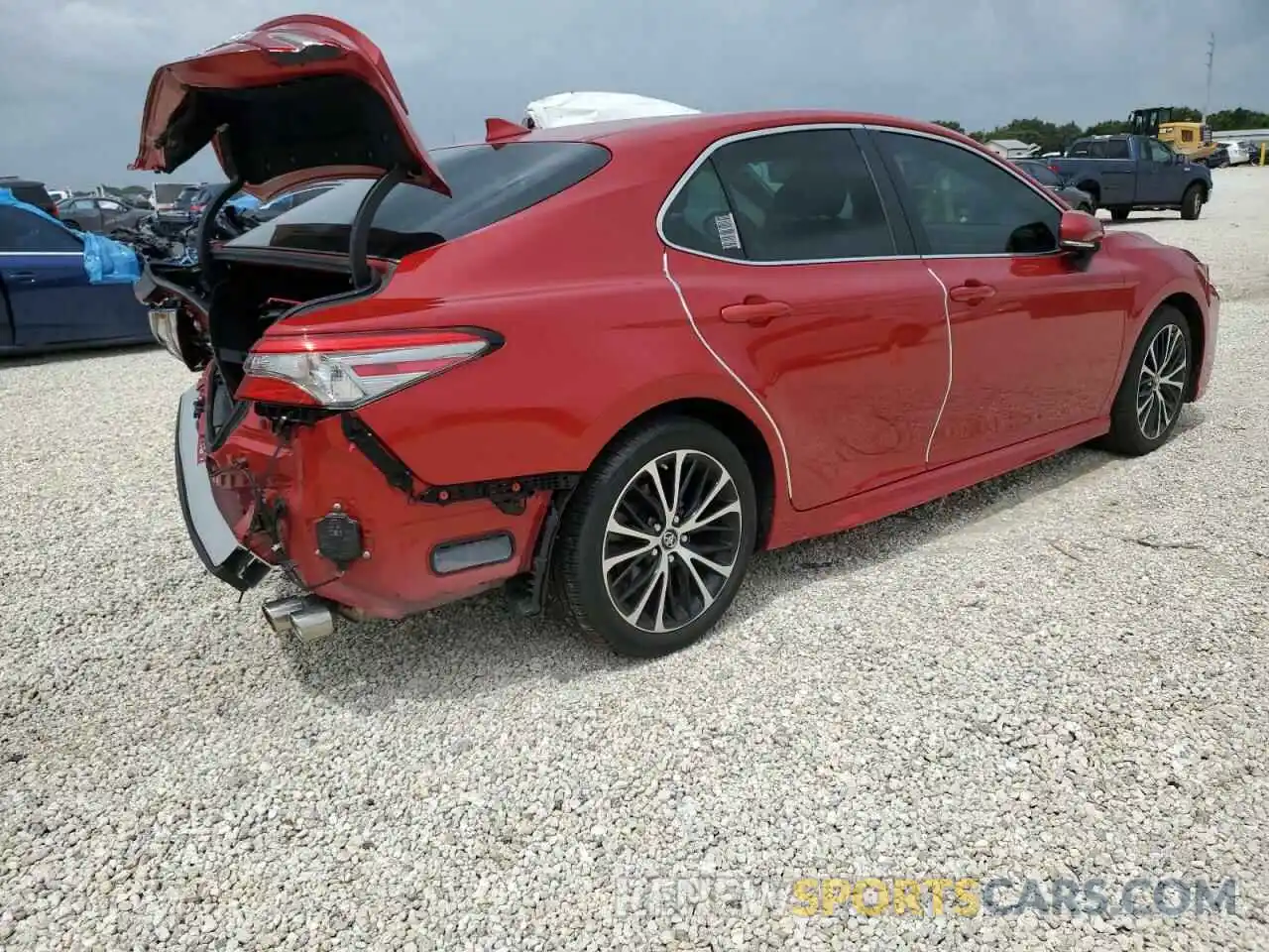 4 Photograph of a damaged car 4T1B11HK9KU273902 TOYOTA CAMRY 2019