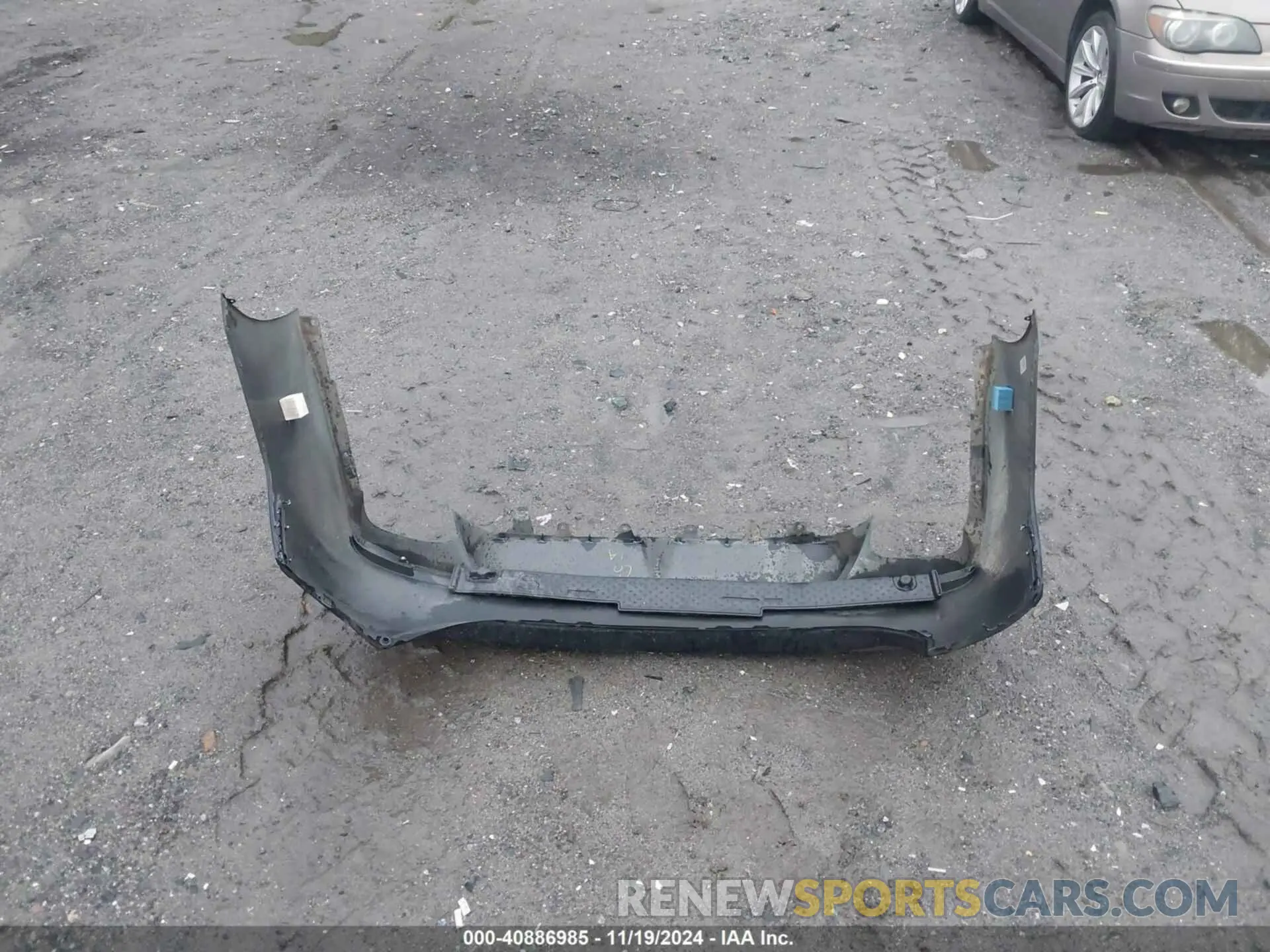 12 Photograph of a damaged car 4T1B11HK9KU277125 TOYOTA CAMRY 2019