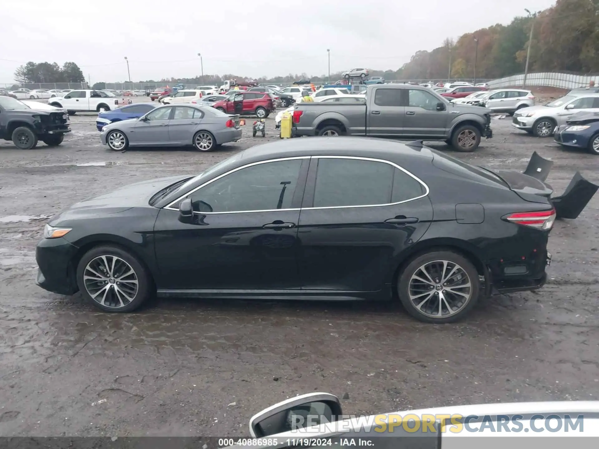 15 Photograph of a damaged car 4T1B11HK9KU277125 TOYOTA CAMRY 2019
