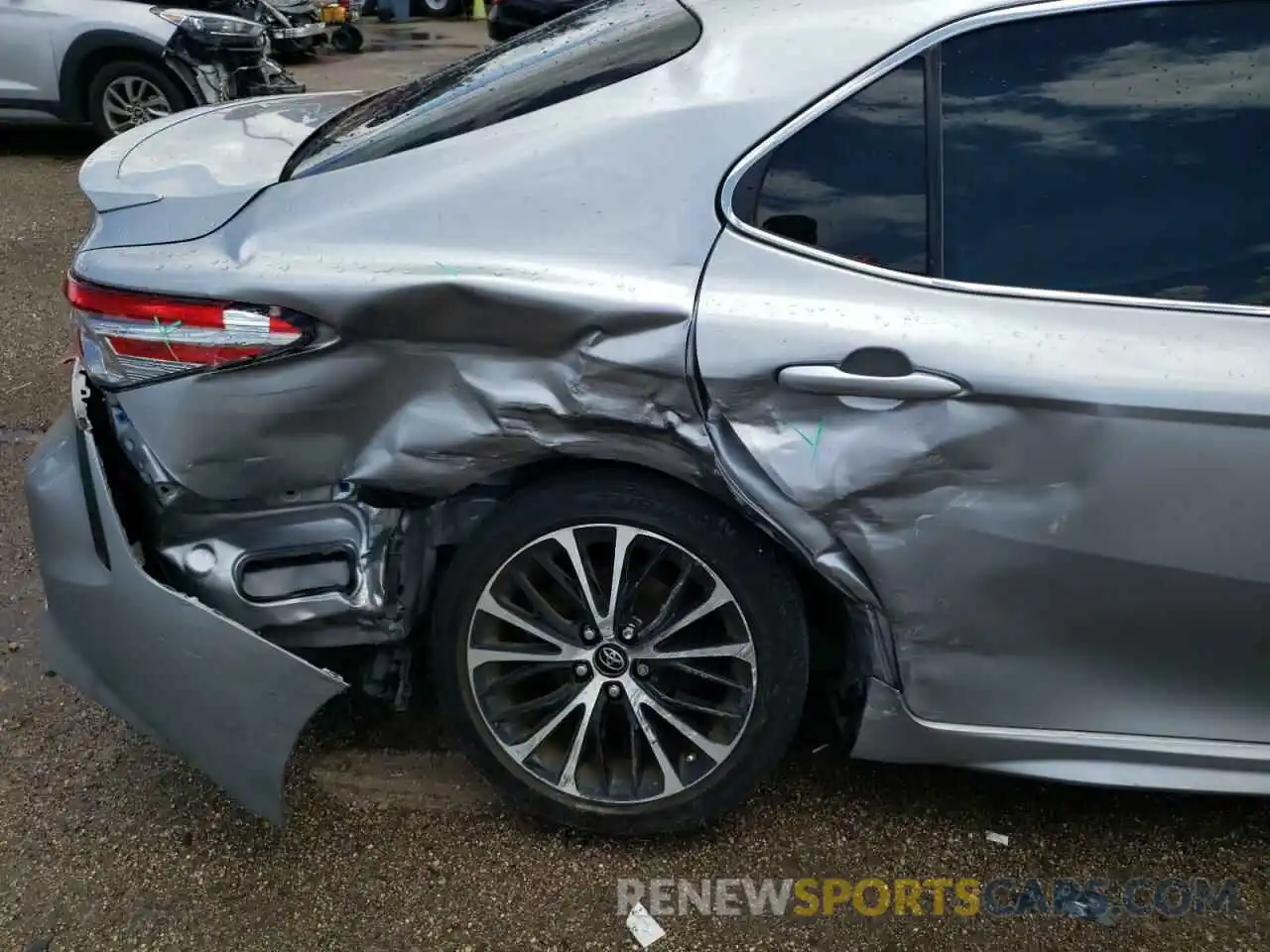 9 Photograph of a damaged car 4T1B11HK9KU279389 TOYOTA CAMRY 2019