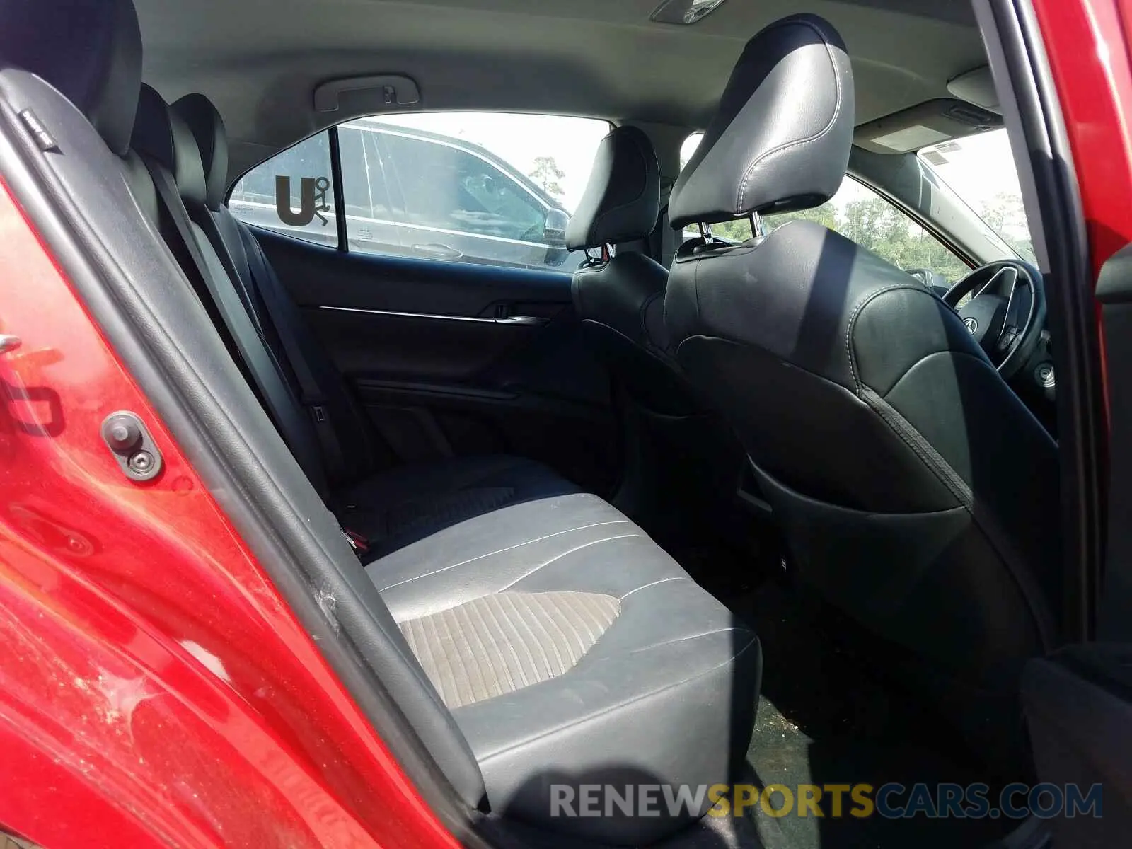 6 Photograph of a damaged car 4T1B11HK9KU280333 TOYOTA CAMRY 2019