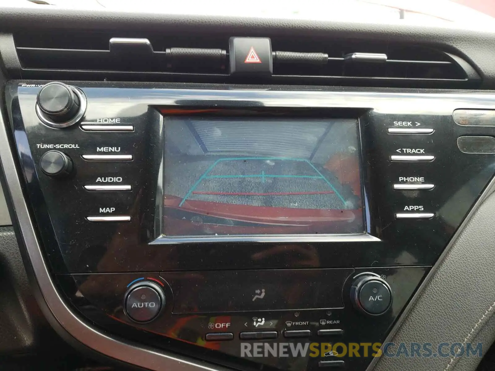 9 Photograph of a damaged car 4T1B11HK9KU280333 TOYOTA CAMRY 2019