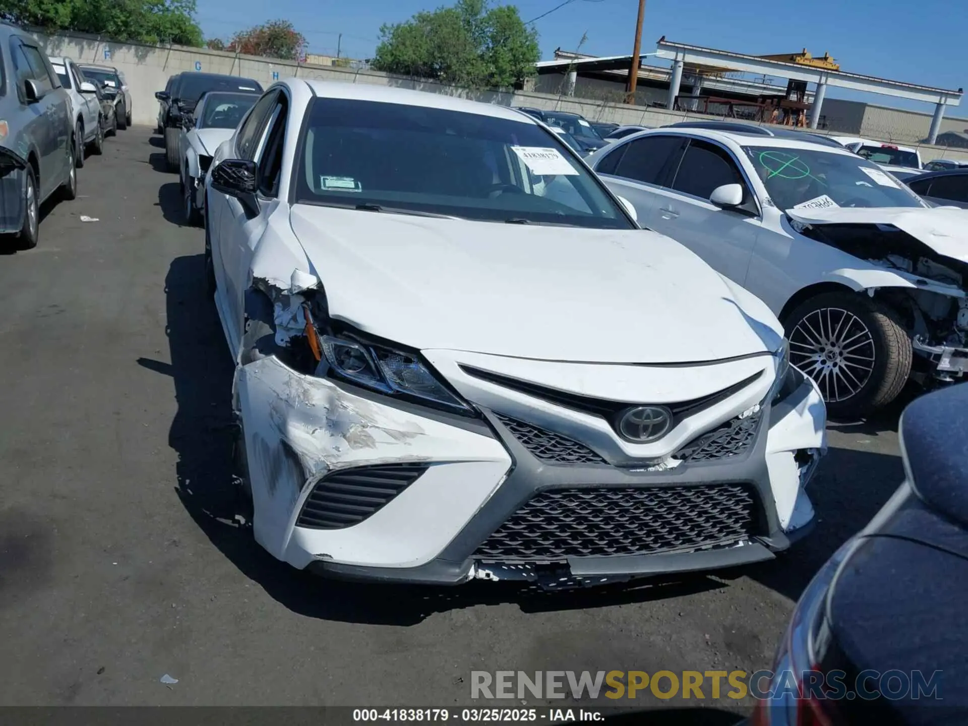 12 Photograph of a damaged car 4T1B11HK9KU281711 TOYOTA CAMRY 2019