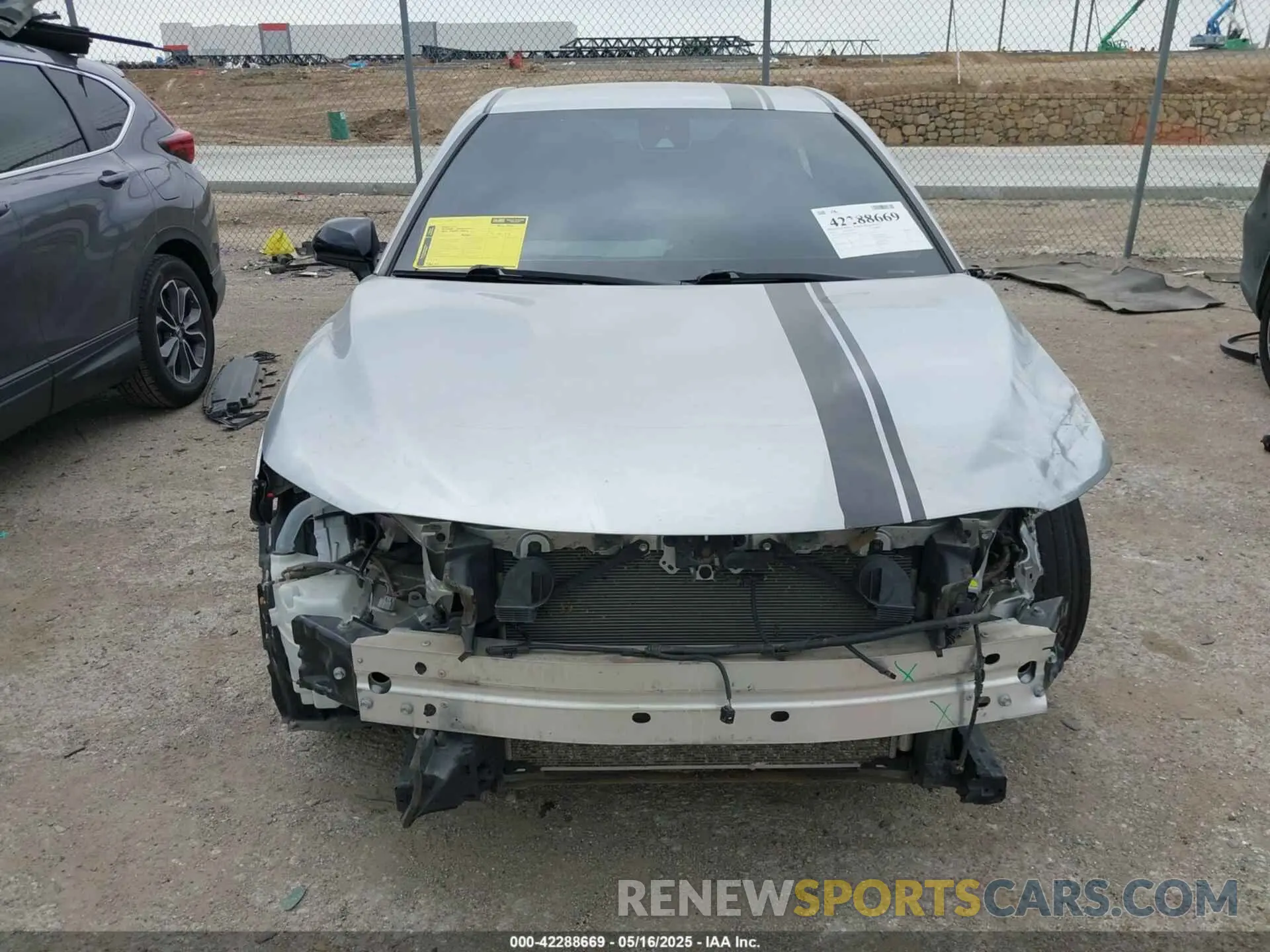 12 Photograph of a damaged car 4T1B11HK9KU283443 TOYOTA CAMRY 2019