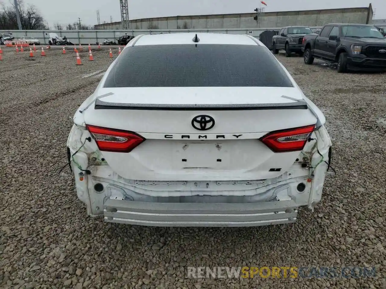 6 Photograph of a damaged car 4T1B11HK9KU286553 TOYOTA CAMRY 2019