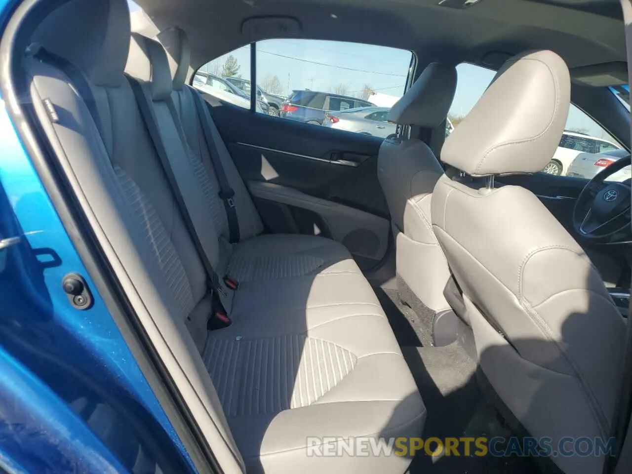 10 Photograph of a damaged car 4T1B11HK9KU291638 TOYOTA CAMRY 2019