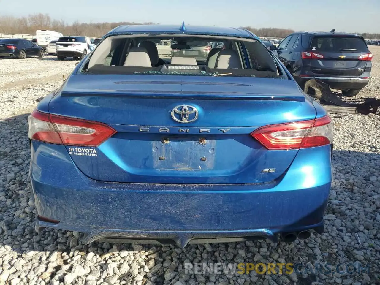 6 Photograph of a damaged car 4T1B11HK9KU291638 TOYOTA CAMRY 2019