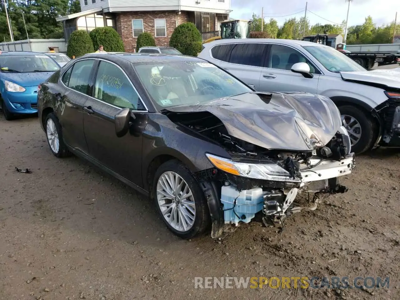 1 Photograph of a damaged car 4T1B11HK9KU292255 TOYOTA CAMRY 2019