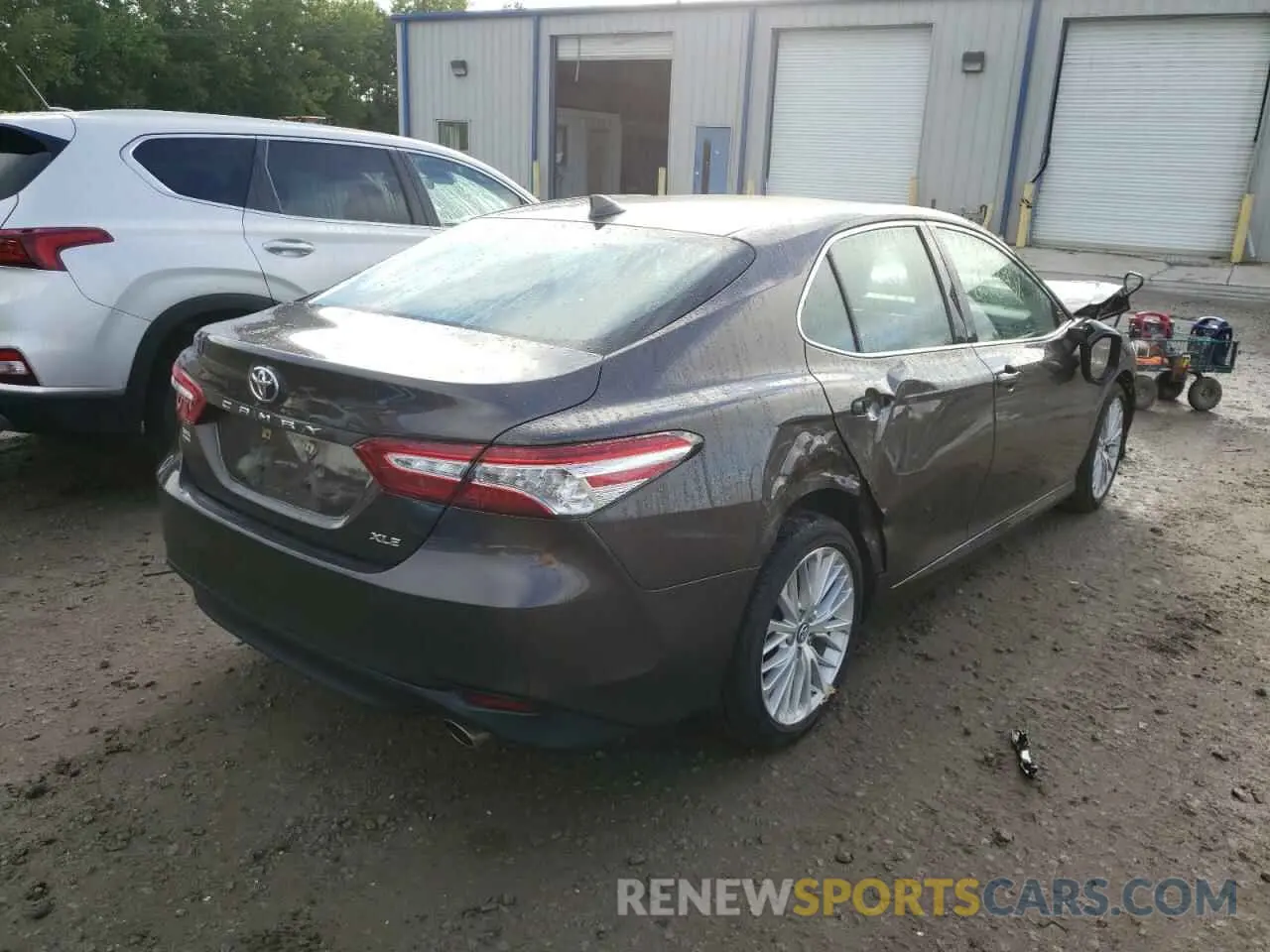 4 Photograph of a damaged car 4T1B11HK9KU292255 TOYOTA CAMRY 2019