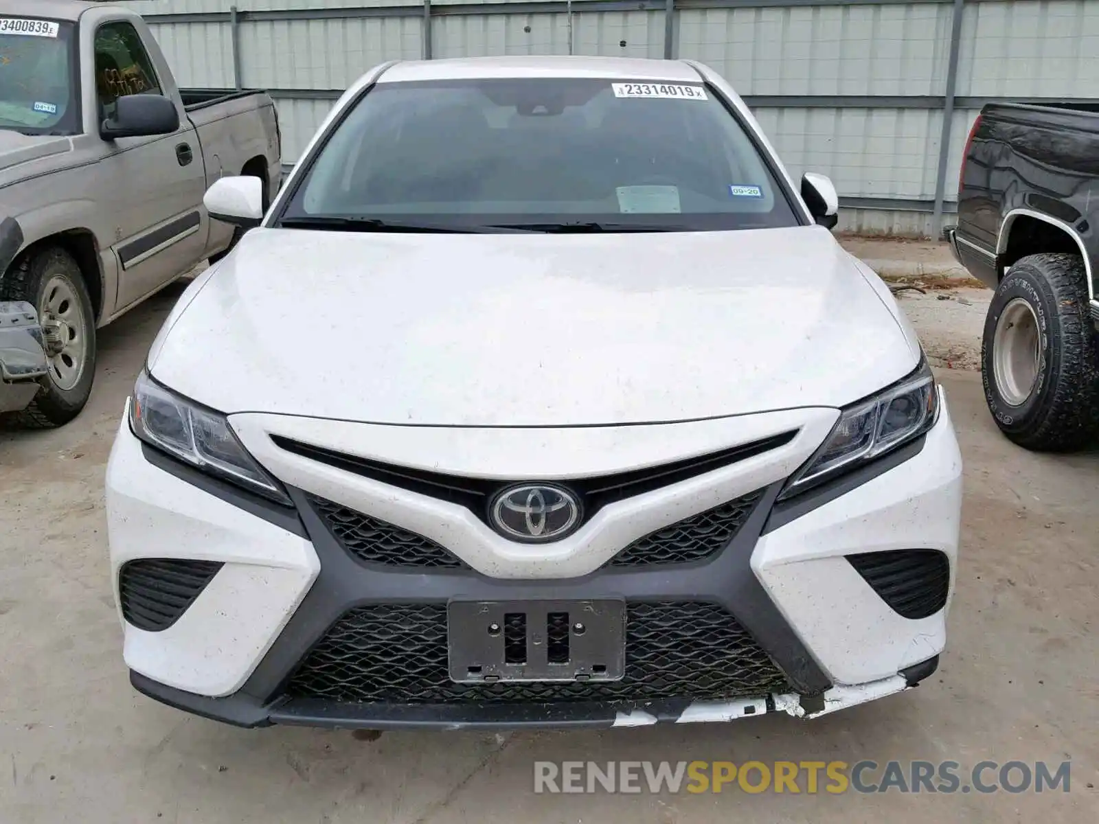 9 Photograph of a damaged car 4T1B11HK9KU679095 TOYOTA CAMRY 2019