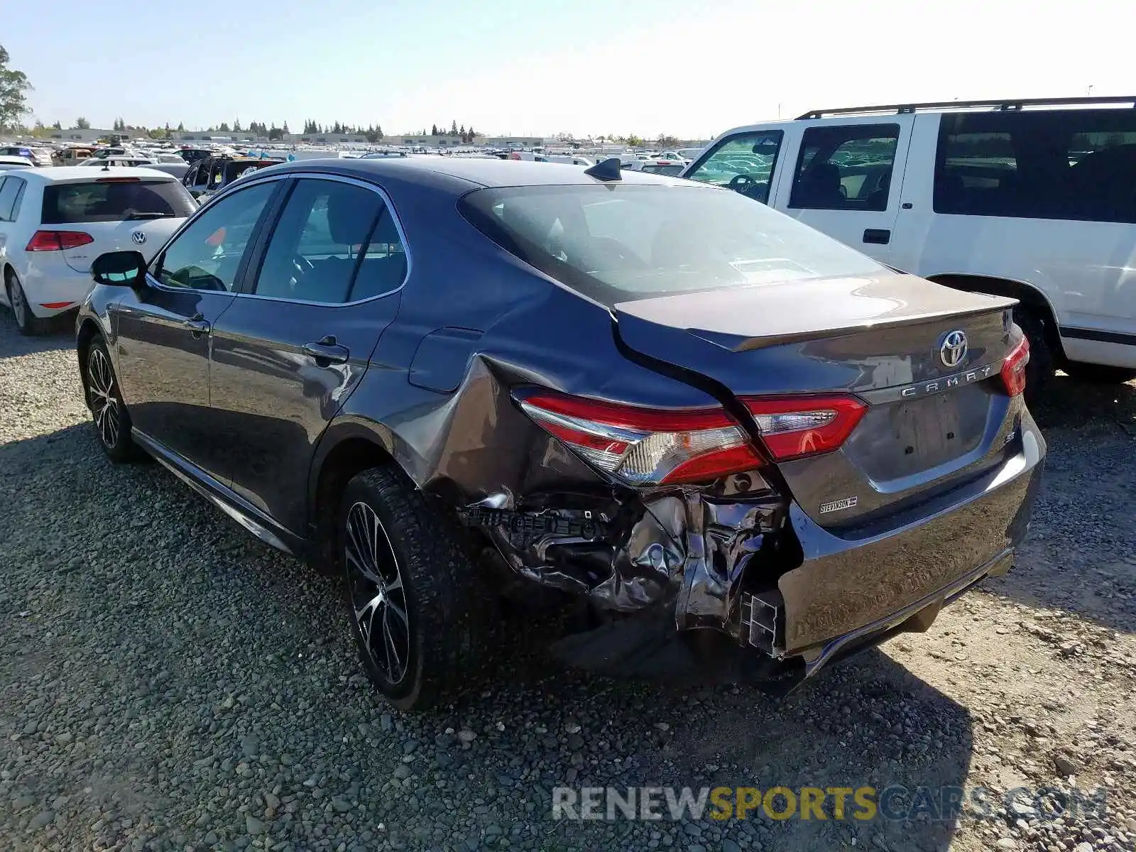 3 Photograph of a damaged car 4T1B11HK9KU682188 TOYOTA CAMRY 2019