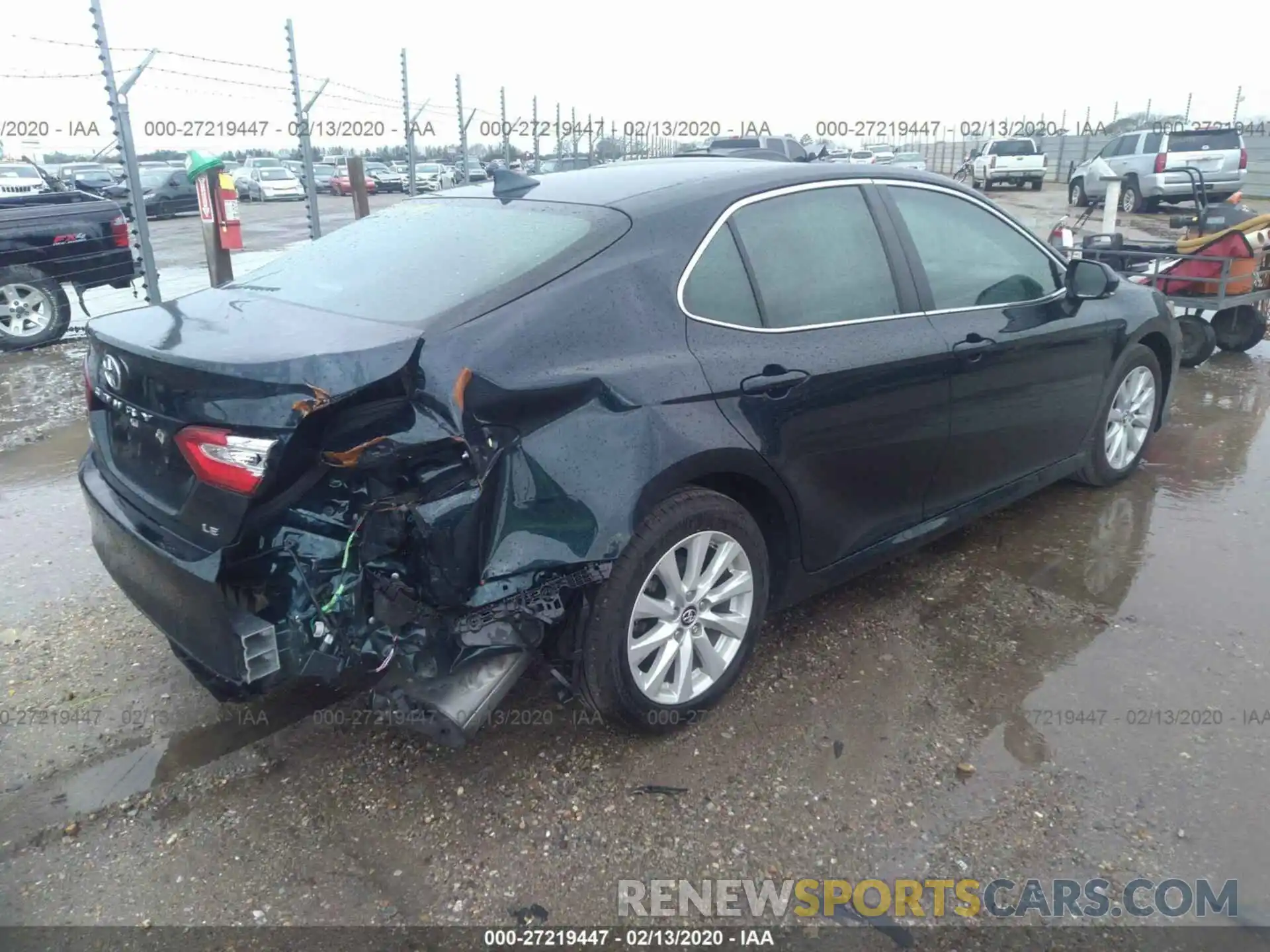 4 Photograph of a damaged car 4T1B11HK9KU683941 TOYOTA CAMRY 2019