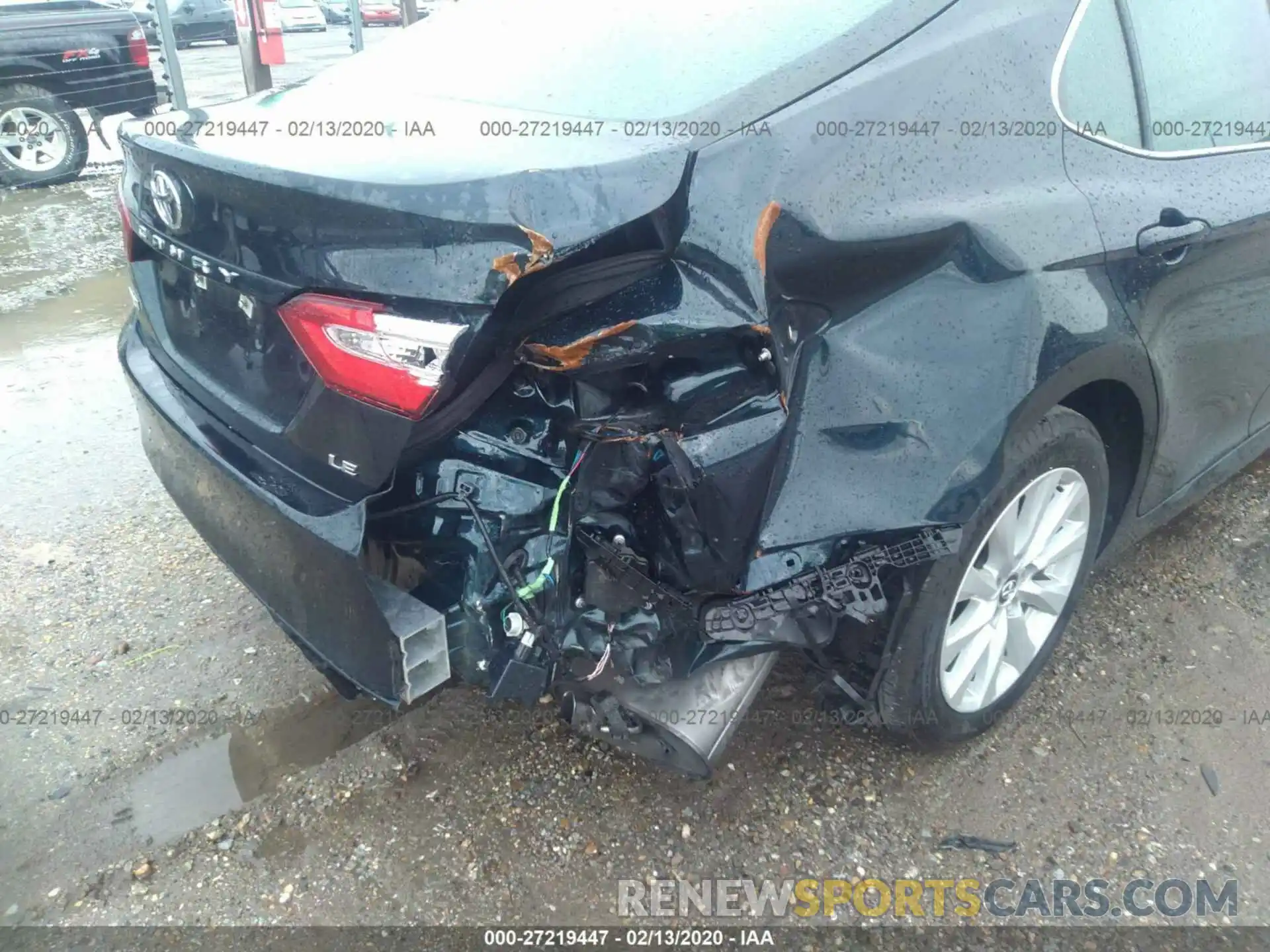 6 Photograph of a damaged car 4T1B11HK9KU683941 TOYOTA CAMRY 2019