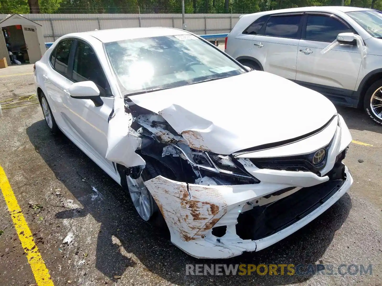 1 Photograph of a damaged car 4T1B11HK9KU684040 TOYOTA CAMRY 2019