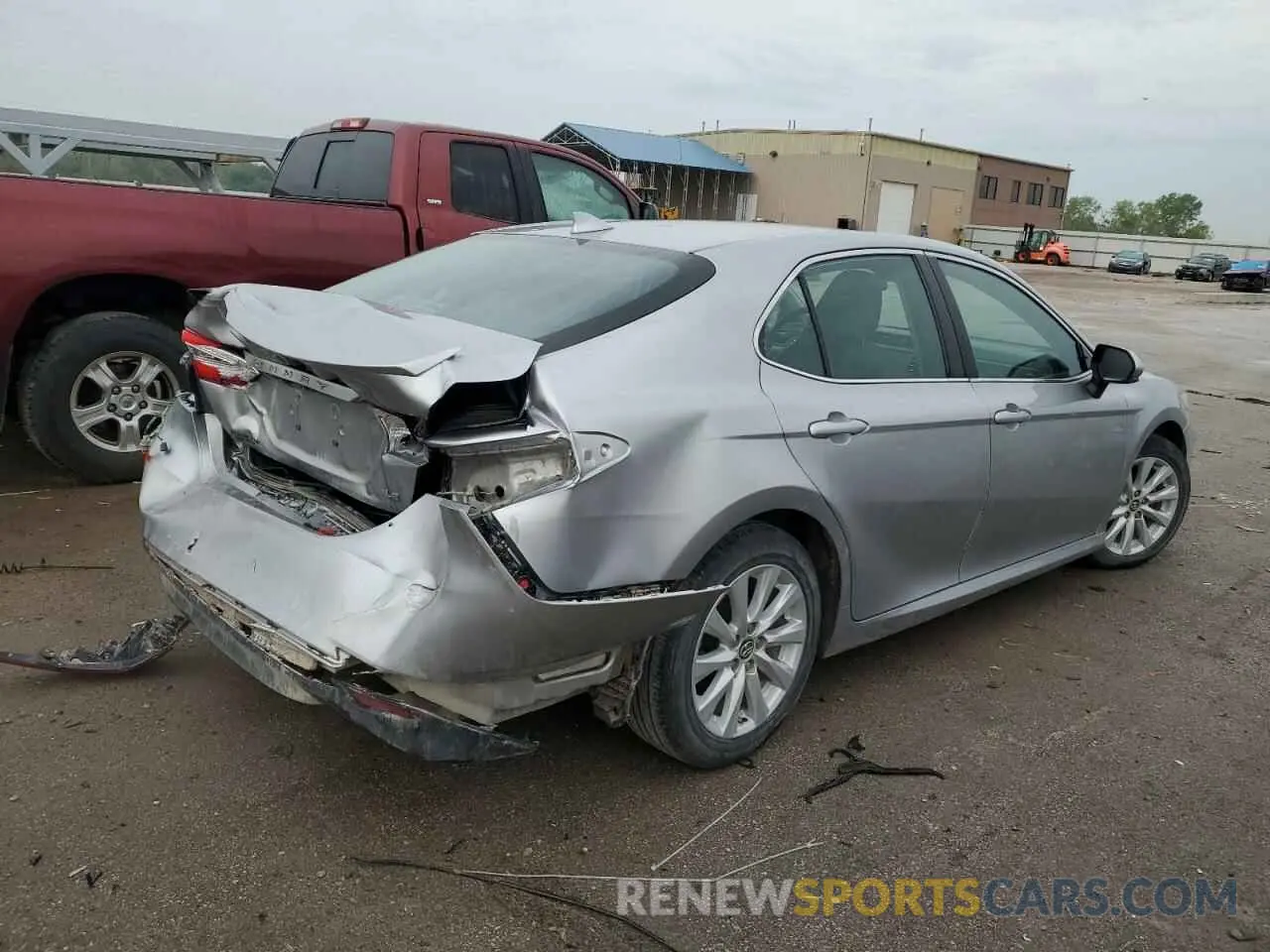 3 Photograph of a damaged car 4T1B11HK9KU684202 TOYOTA CAMRY 2019