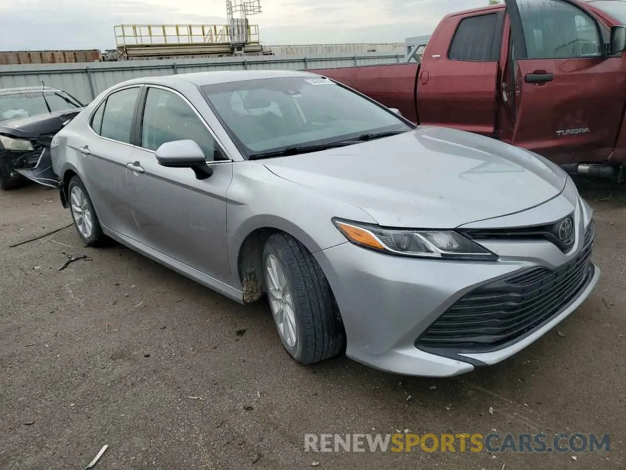4 Photograph of a damaged car 4T1B11HK9KU684202 TOYOTA CAMRY 2019