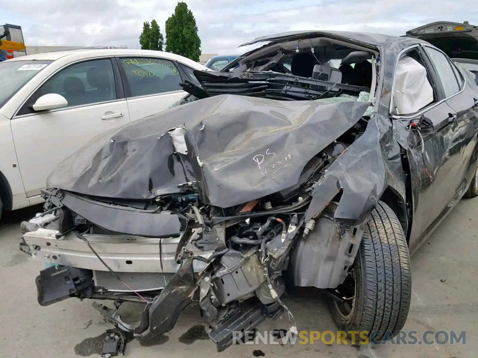 2 Photograph of a damaged car 4T1B11HK9KU686953 TOYOTA CAMRY 2019