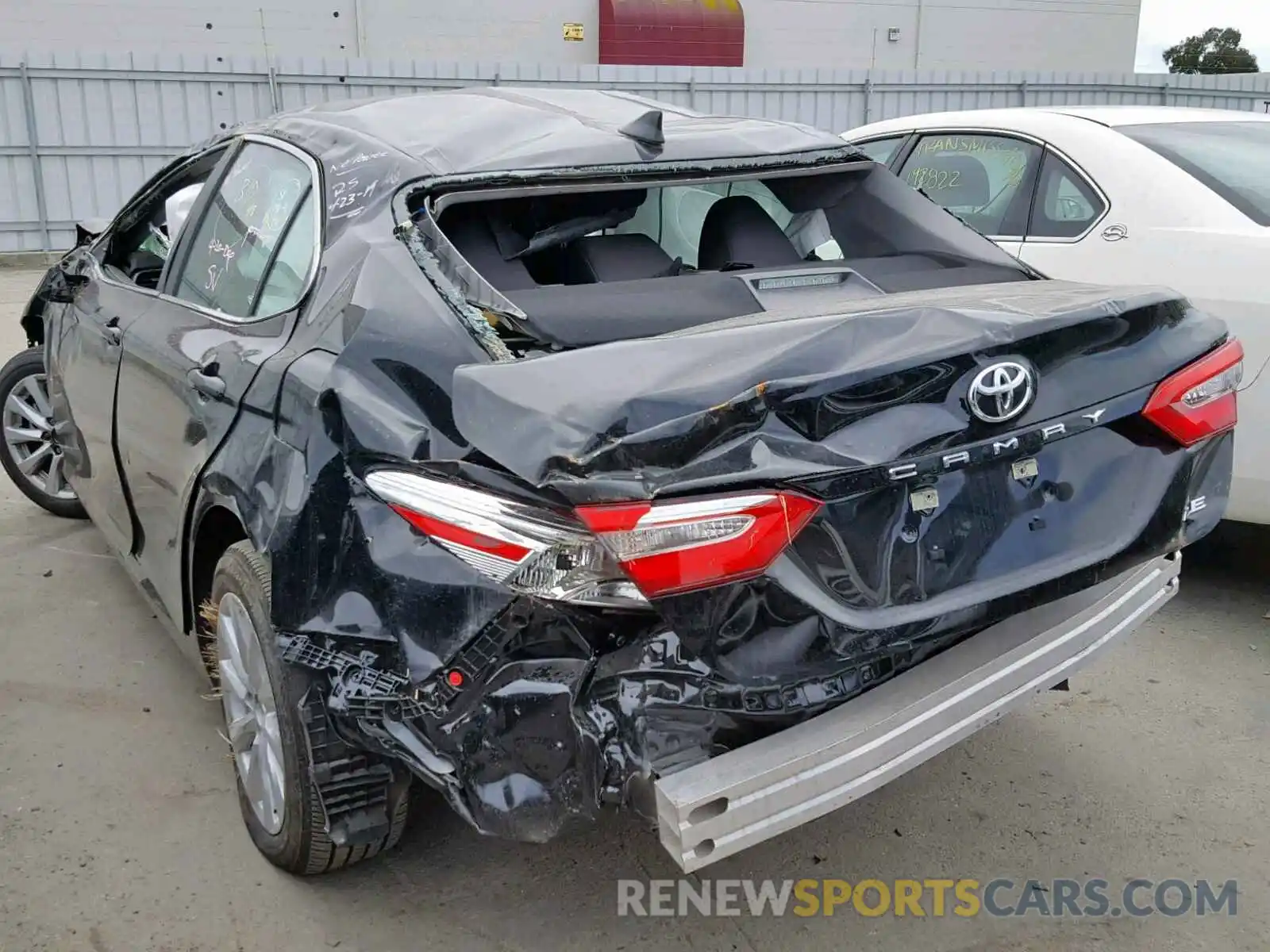 3 Photograph of a damaged car 4T1B11HK9KU686953 TOYOTA CAMRY 2019