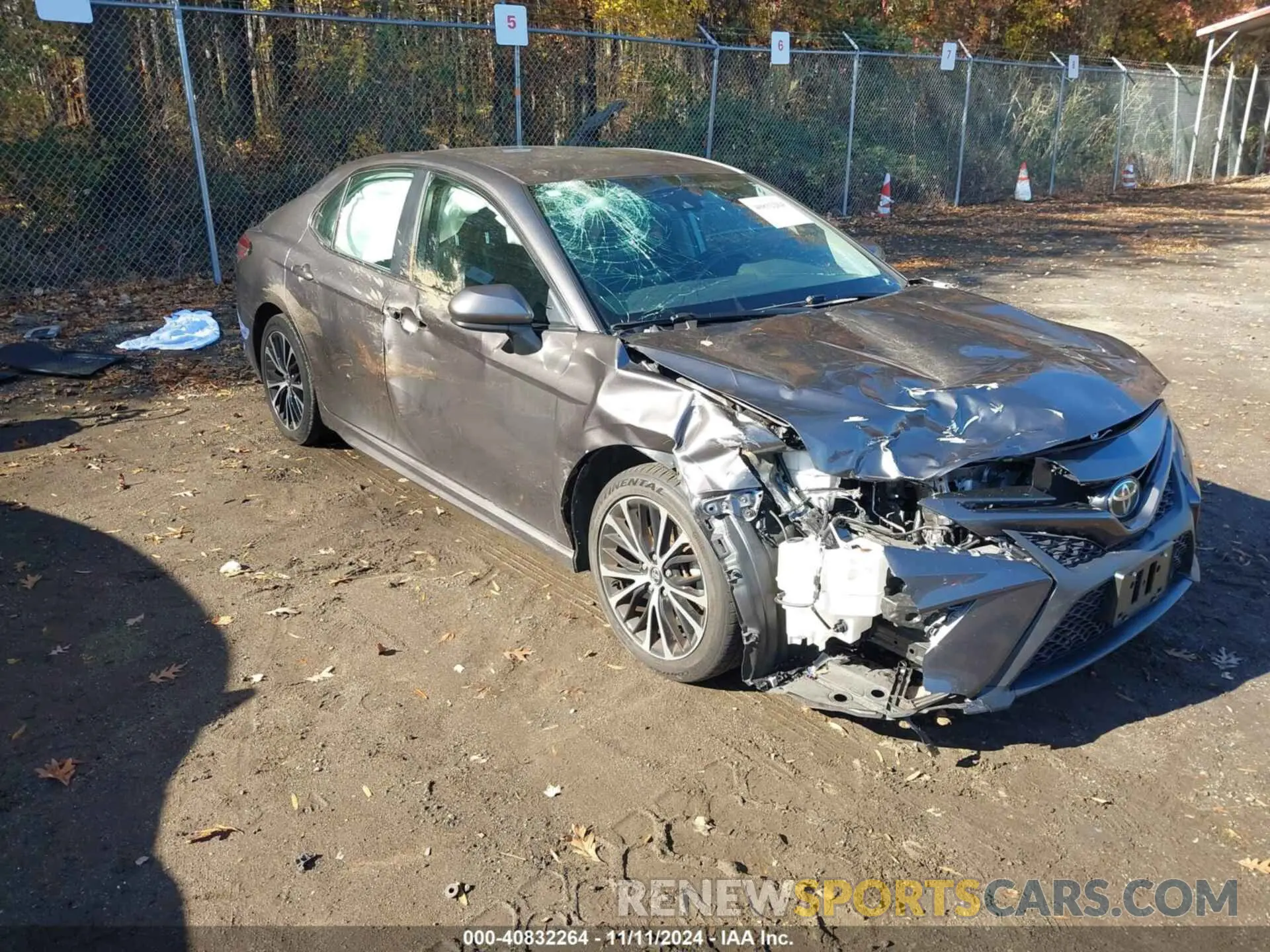 1 Photograph of a damaged car 4T1B11HK9KU691411 TOYOTA CAMRY 2019