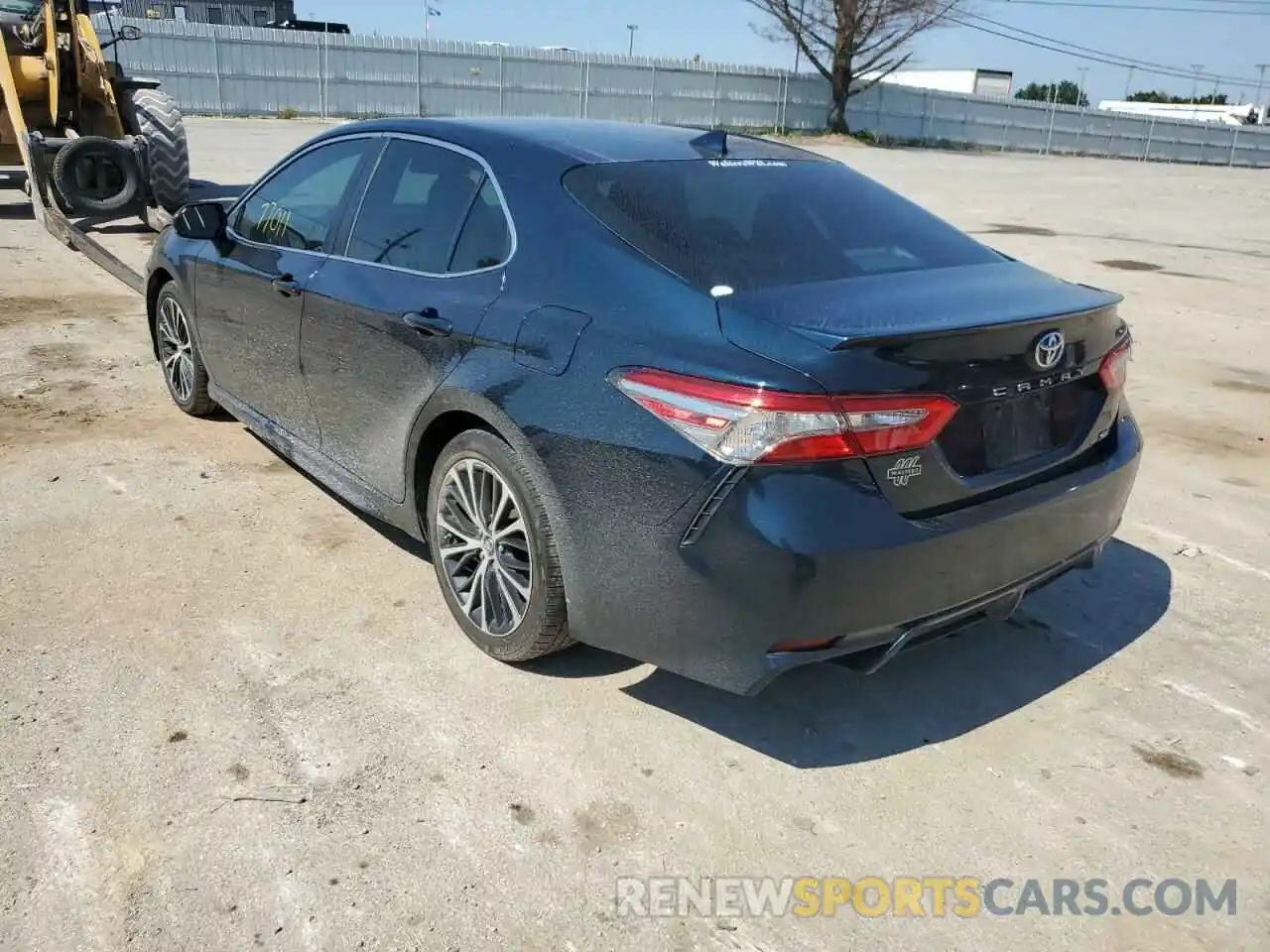 3 Photograph of a damaged car 4T1B11HK9KU691747 TOYOTA CAMRY 2019