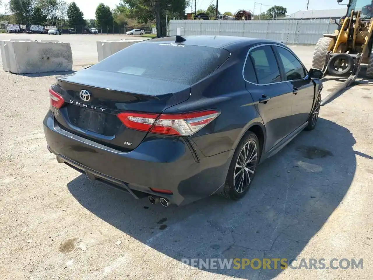 4 Photograph of a damaged car 4T1B11HK9KU691747 TOYOTA CAMRY 2019