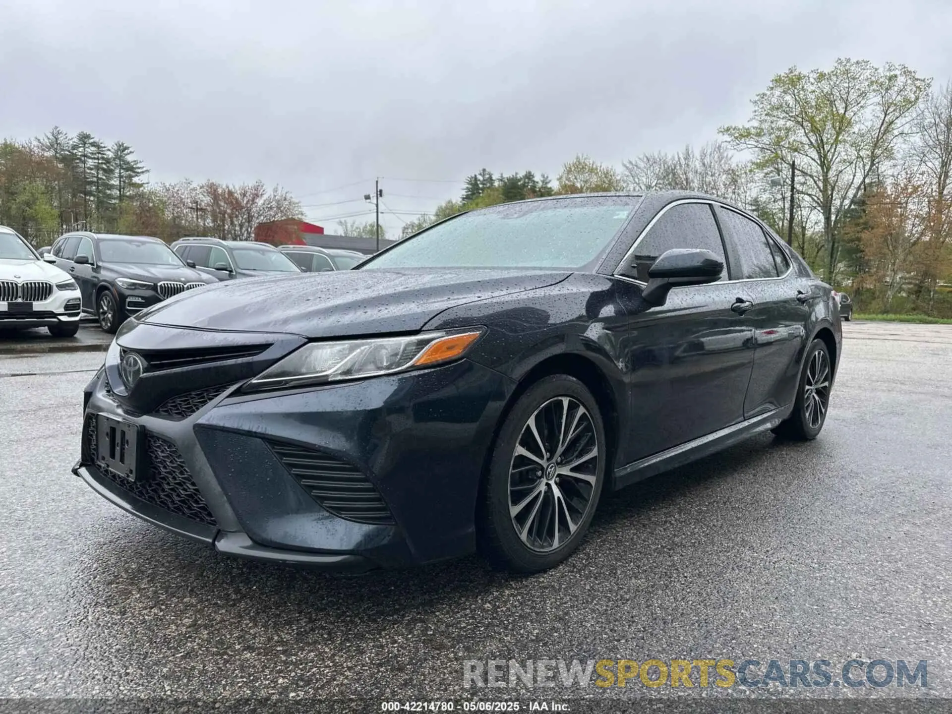 2 Photograph of a damaged car 4T1B11HK9KU691893 TOYOTA CAMRY 2019