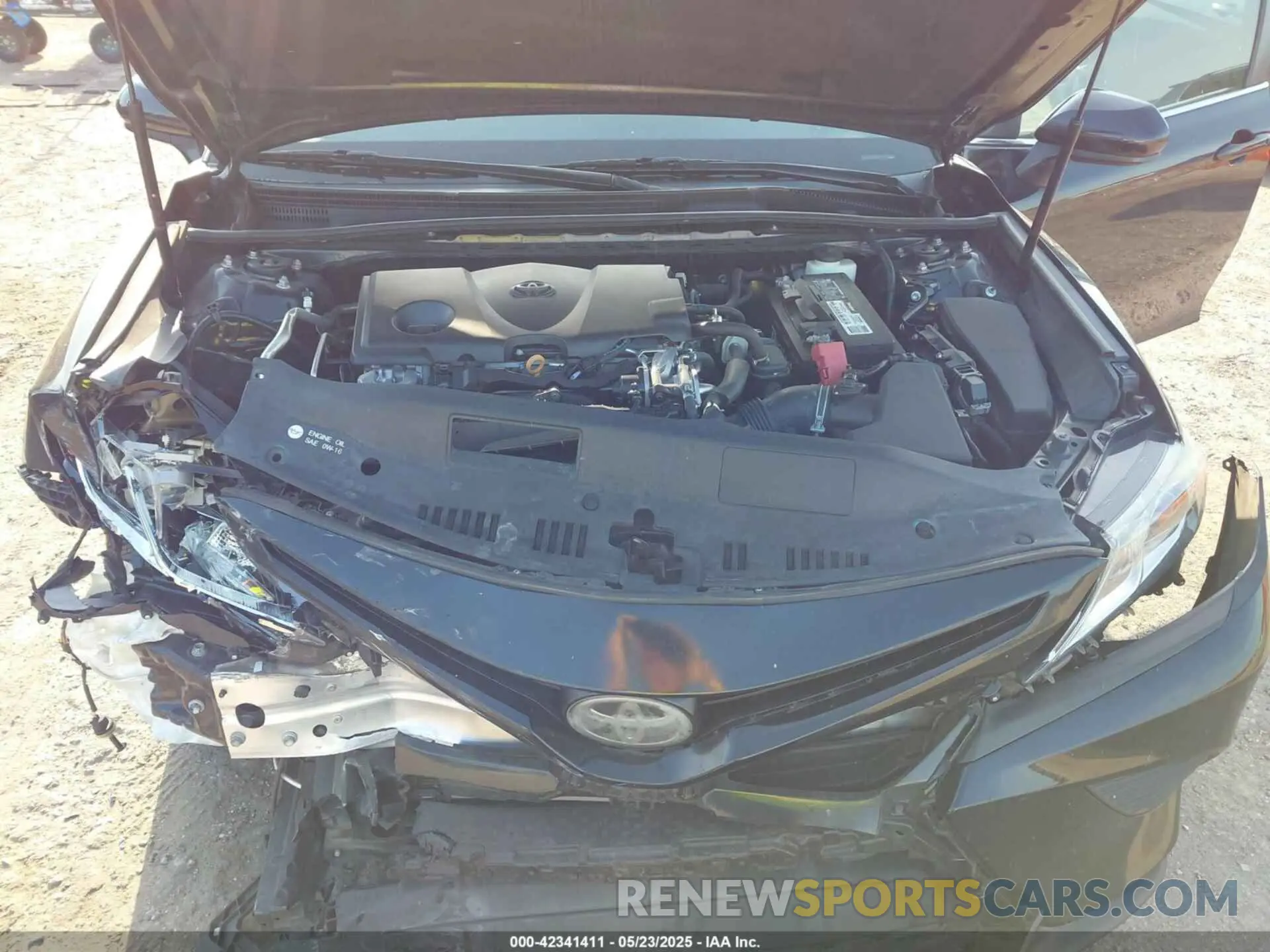10 Photograph of a damaged car 4T1B11HK9KU694938 TOYOTA CAMRY 2019