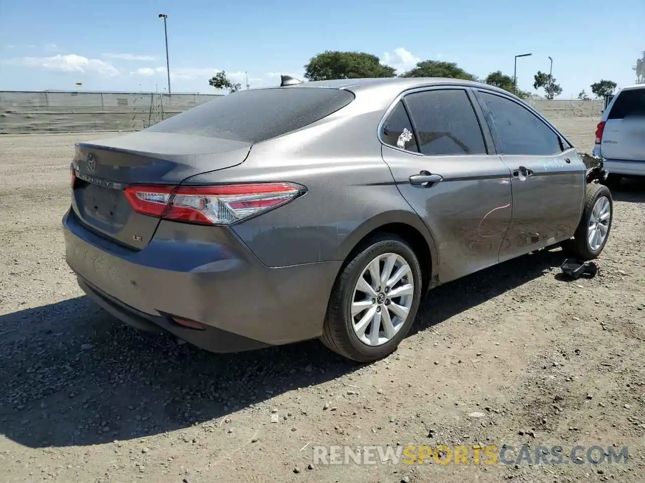 4 Photograph of a damaged car 4T1B11HK9KU697192 TOYOTA CAMRY 2019