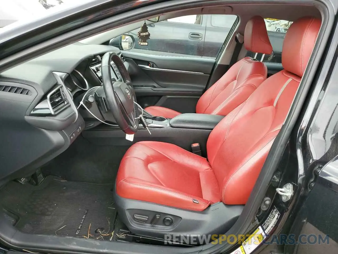 7 Photograph of a damaged car 4T1B11HK9KU698536 TOYOTA CAMRY 2019