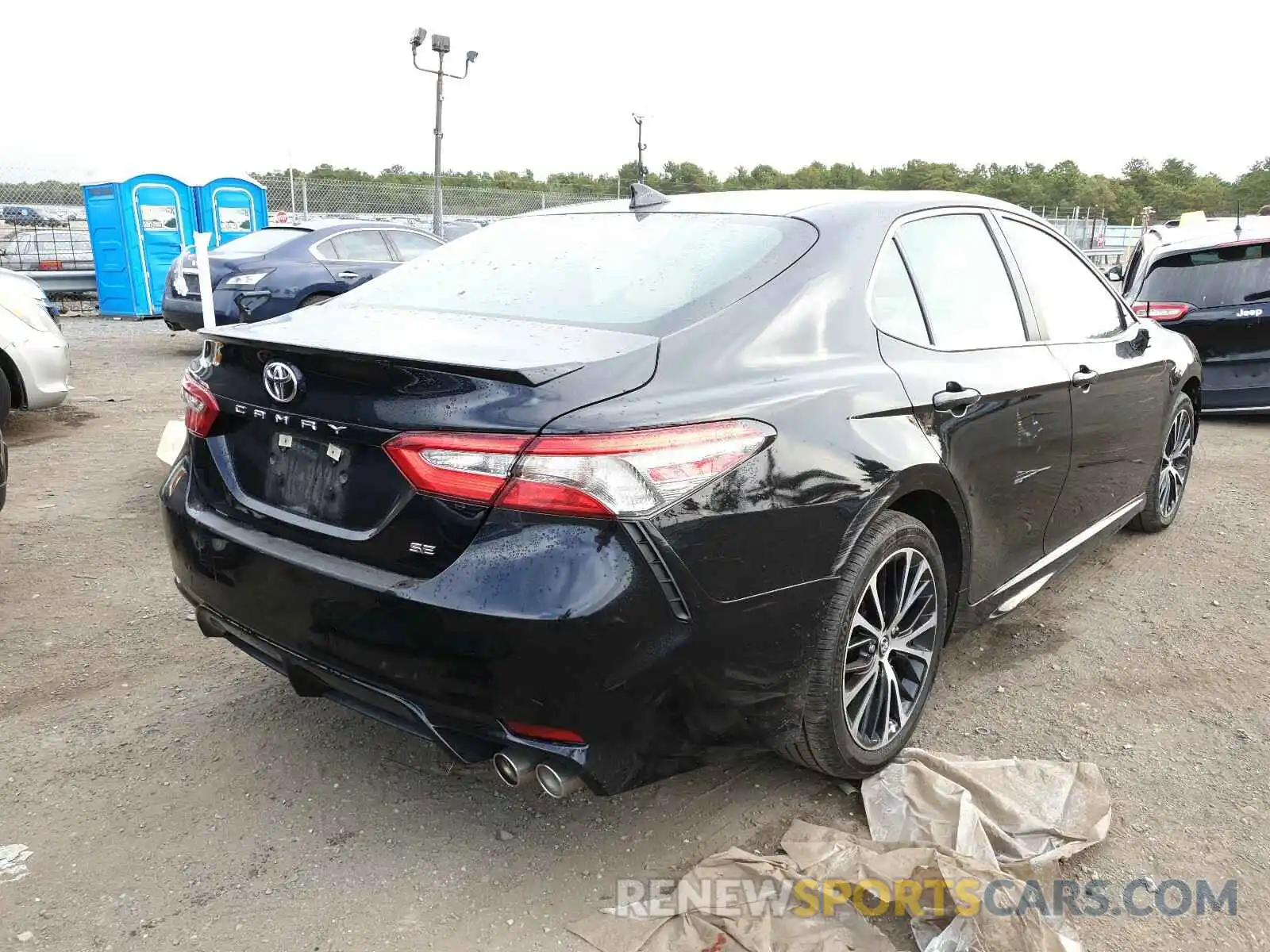 4 Photograph of a damaged car 4T1B11HK9KU698682 TOYOTA CAMRY 2019