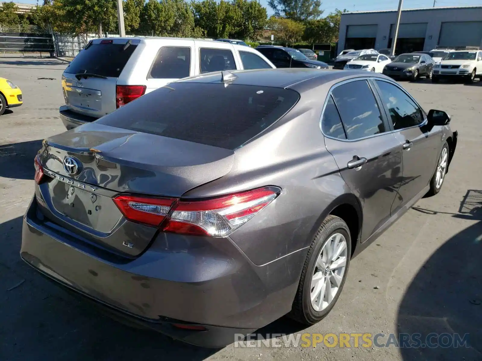 4 Photograph of a damaged car 4T1B11HK9KU698732 TOYOTA CAMRY 2019